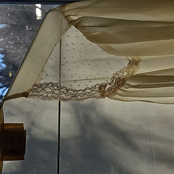 California Dynasty Vintage Bed Jacket Robe Lace Large Medium - Picture 7 of 10